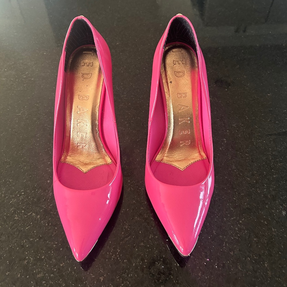 Ted Baker Hot Pink/Fuchsia IzBell Patent Leather Pumps